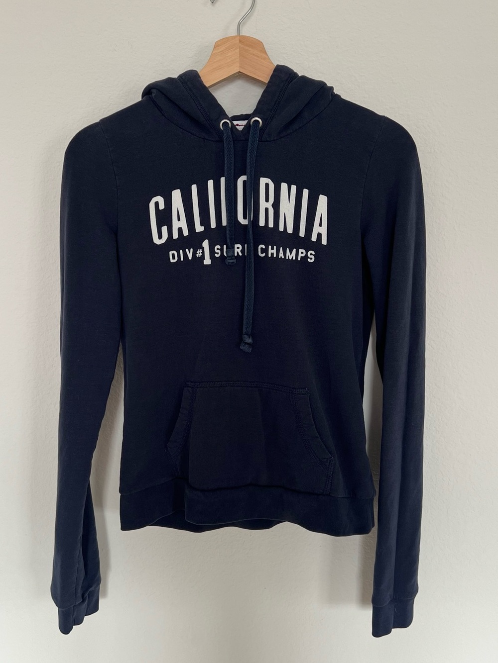 Hollister California Navy Surf Hoodie Size Medium Beach Coastal Casual Lounge